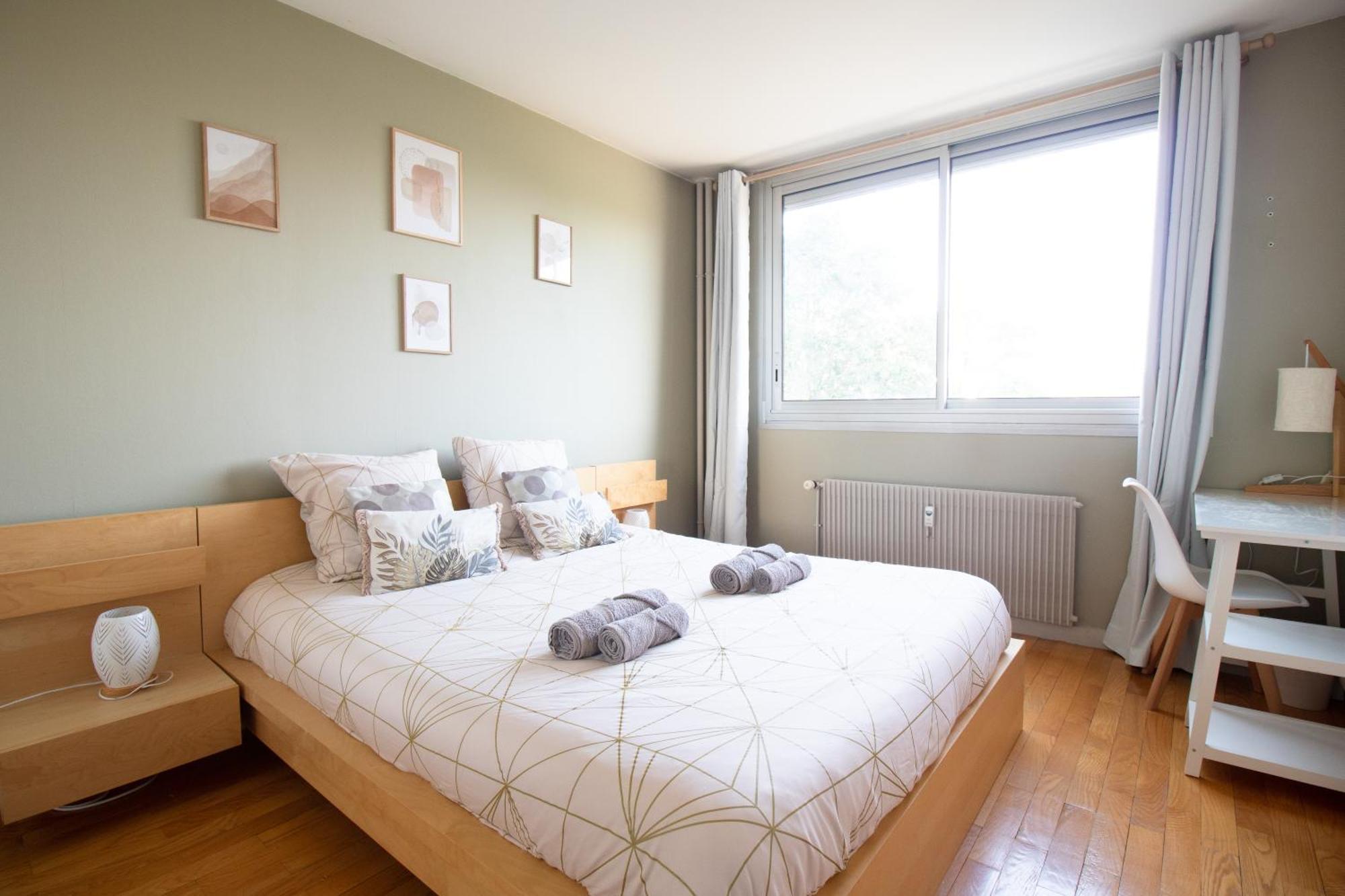 Appartement Spacieux Avec Balcon Bourg-en-Bresse Eksteriør bilde